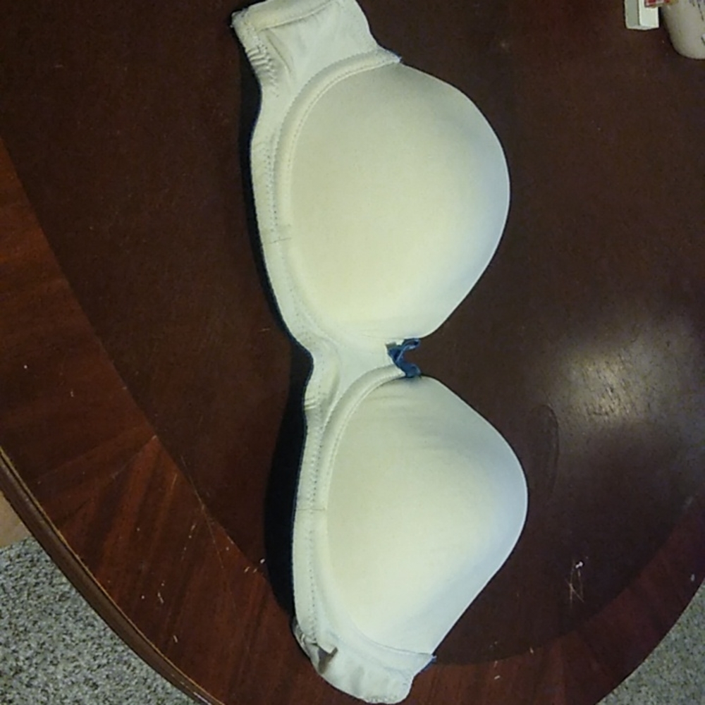 Wallflower bra. 34B